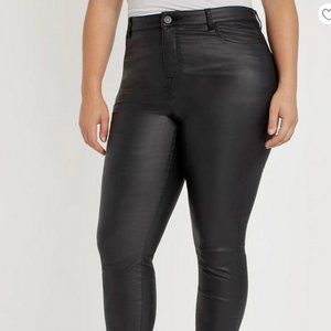 NWOT Eloquii Black Coated Skinny Jean in Size 16